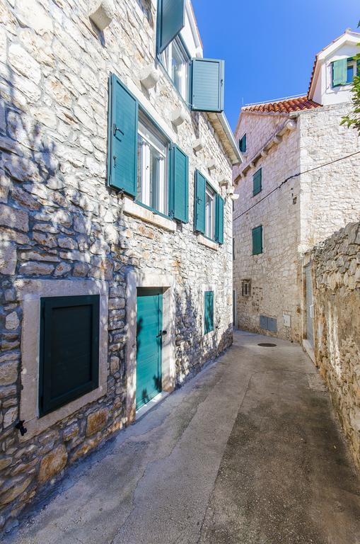 Apartment Megi In Supetar Historical Core Buitenkant foto